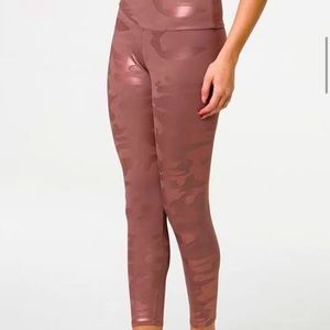 Rose gold Onzie Camo leggings